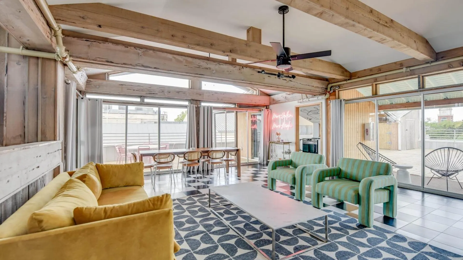 New Kamp - Rooftop Penthouse location